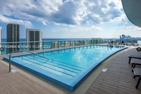 Copropriété à vendre à Hallandale Beach, Floride: 2 chambres, 96.34 m2 № 1290734 - photo 28