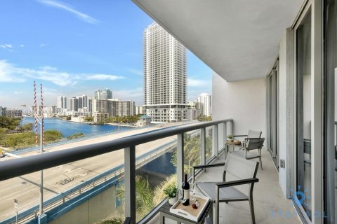 Condominio en venta en Hallandale Beach, Florida, 2 dormitorios, 96.34 m2 № 1290734 - foto 19