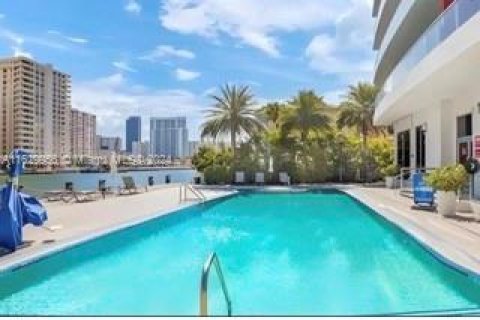 Condominio en venta en Hallandale Beach, Florida, 2 dormitorios, 96.34 m2 № 1290734 - foto 30