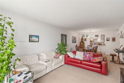 Condominio en venta en Sunny Isles Beach, Florida, 1 dormitorio, 93.37 m2 № 995940 - foto 3