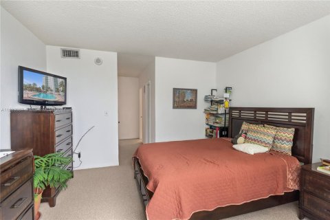 Copropriété à vendre à Sunny Isles Beach, Floride: 1 chambre, 93.37 m2 № 995940 - photo 14