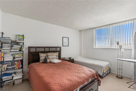Condominio en venta en Sunny Isles Beach, Florida, 1 dormitorio, 93.37 m2 № 995940 - foto 12