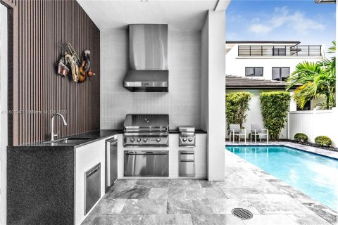 Villa ou maison à vendre à Doral, Floride: 5 chambres, 461.45 m2 № 909504 - photo 20
