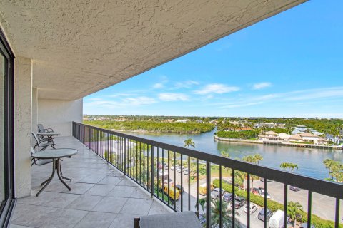 Condo in Highland Beach, Florida, 2 bedrooms  № 1142634 - photo 17