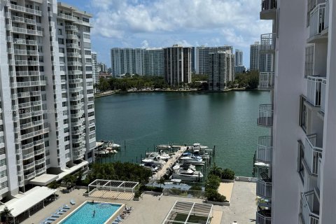 Condo in Aventura, Florida, 2 bedrooms  № 1132113 - photo 4