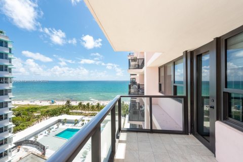 Condo in Miami Beach, Florida, 2 bedrooms  № 1408829 - photo 2