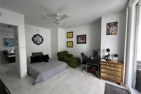 Condo in Miami, Florida, 2 bedrooms  № 1128113 - photo 20