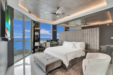 Condo in Sunny Isles Beach, Florida, 4 bedrooms  № 965706 - photo 16