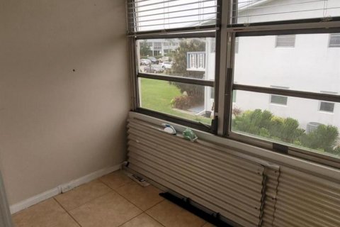 Condo in West Palm Beach, Florida, 2 bedrooms  № 947938 - photo 20