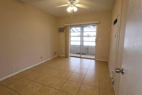 Copropriété à vendre à West Palm Beach, Floride: 2 chambres, 74.14 m2 № 947938 - photo 24