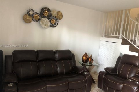 Condominio en venta en Miami Gardens, Florida, 2 dormitorios, 86.4 m2 № 1294260 - foto 4