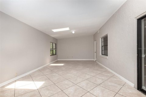 Casa en venta en Orlando, Florida, 4 dormitorios, 190.26 m2 № 1131885 - foto 10