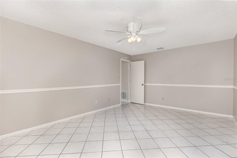 House in Orlando, Florida 4 bedrooms, 190.26 sq.m. № 1131885 - photo 22