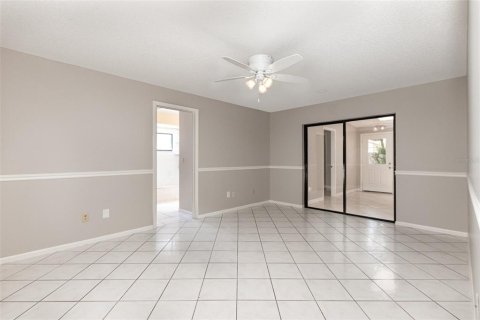 Casa en venta en Orlando, Florida, 4 dormitorios, 190.26 m2 № 1131885 - foto 20