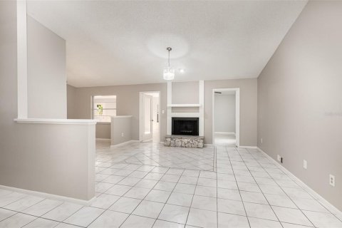 Casa en venta en Orlando, Florida, 4 dormitorios, 190.26 m2 № 1131885 - foto 5