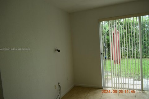 Townhouse in Homestead, Florida 2 bedrooms, 122.07 sq.m. № 1384338 - photo 19