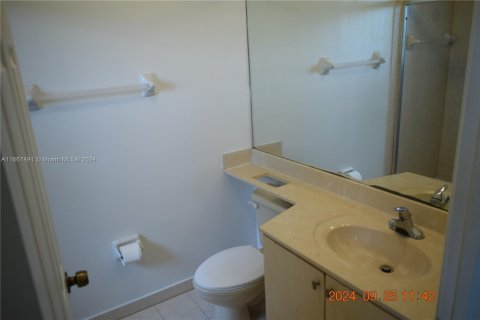 Townhouse in Homestead, Florida 2 bedrooms, 122.07 sq.m. № 1384338 - photo 16