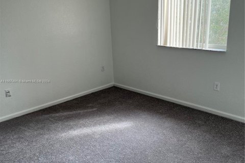 Townhouse in Homestead, Florida 2 bedrooms, 122.07 sq.m. № 1384338 - photo 24