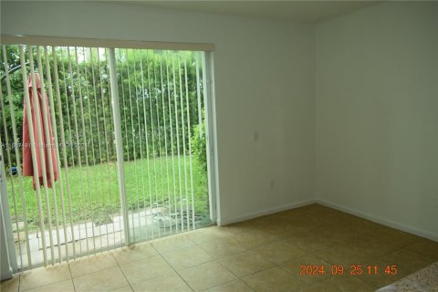 Townhouse in Homestead, Florida 2 bedrooms, 122.07 sq.m. № 1384338 - photo 18