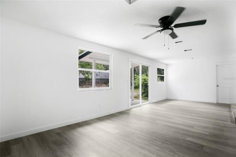 Villa ou maison à vendre à Sanford, Floride: 4 chambres, 200.58 m2 № 1351383 - photo 13