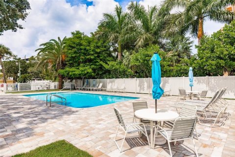 Condo in Sarasota, Florida, 1 bedroom  № 1351386 - photo 28