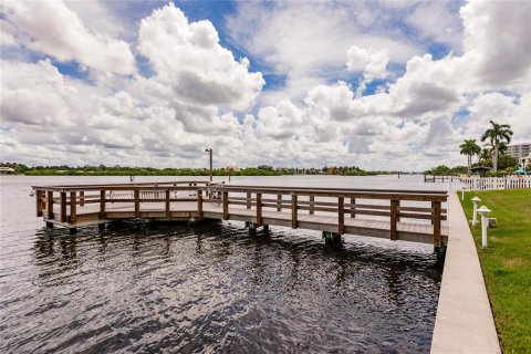 Condo in Sarasota, Florida, 1 bedroom  № 1351386 - photo 30