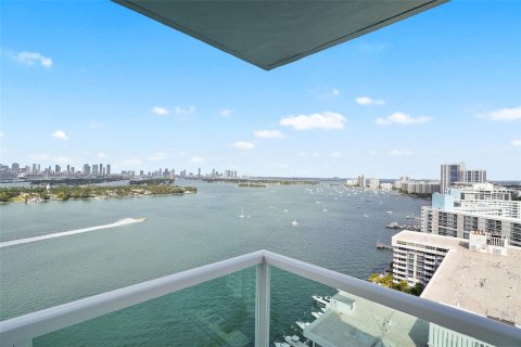 Condo in Miami Beach, Florida, 2 bedrooms  № 1159007 - photo 9