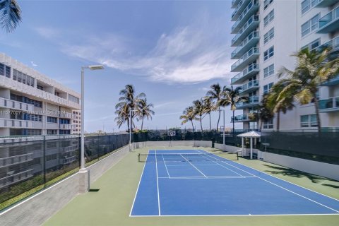 Copropriété à vendre à Miami Beach, Floride: 2 chambres, 106.56 m2 № 1159007 - photo 29