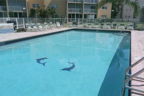Condominio en venta en Dania Beach, Florida, 2 dormitorios, 106.28 m2 № 1158967 - foto 16