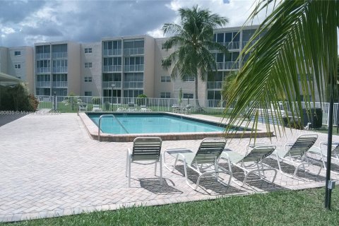 Copropriété à vendre à Dania Beach, Floride: 2 chambres, 106.28 m2 № 1158967 - photo 18