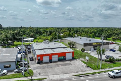 Propiedad comercial en venta en Punta Gorda, Florida, 21.18 m2 № 1275406 - foto 23