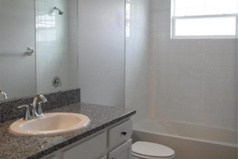 Touwnhouse à vendre à Sarasota, Floride: 3 chambres, 168.99 m2 № 1342276 - photo 23