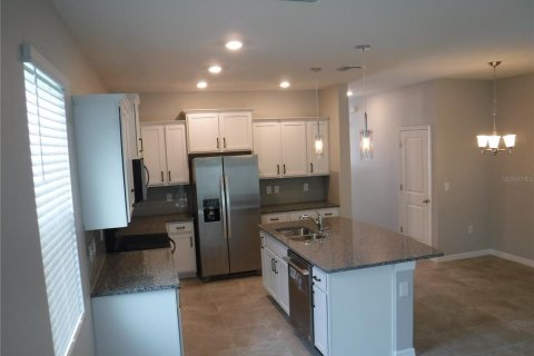 Townhouse in Sarasota, Florida 3 bedrooms, 168.99 sq.m. № 1342276 - photo 5