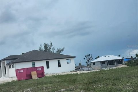 Купить земельный участок в Кейп-Корал, Флорида № 653660 - фото 12