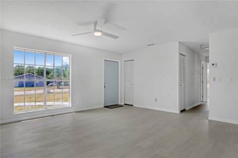 Casa en venta en Vero Beach, Florida, 4 dormitorios № 1099717 - foto 10