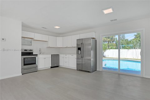 Villa ou maison à vendre à Vero Beach, Floride: 4 chambres № 1099717 - photo 11