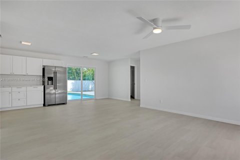 Villa ou maison à vendre à Vero Beach, Floride: 4 chambres № 1099717 - photo 9