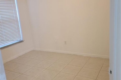 Casa en venta en Miami, Florida, 3 dormitorios, 146.6 m2 № 1412417 - foto 11