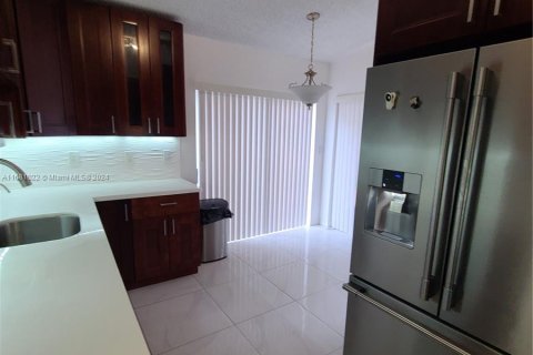 Casa en venta en Miami, Florida, 3 dormitorios, 146.6 m2 № 1412417 - foto 7