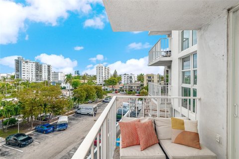 Condominio en venta en Miami Beach, Florida, 1 dormitorio, 69.68 m2 № 1293094 - foto 24