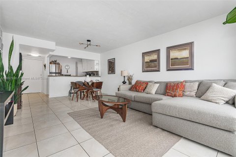 Condominio en venta en Miami Beach, Florida, 1 dormitorio, 69.68 m2 № 1293094 - foto 12