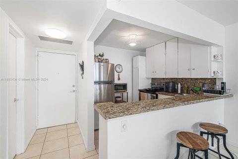 Condominio en venta en Miami Beach, Florida, 1 dormitorio, 69.68 m2 № 1293094 - foto 18