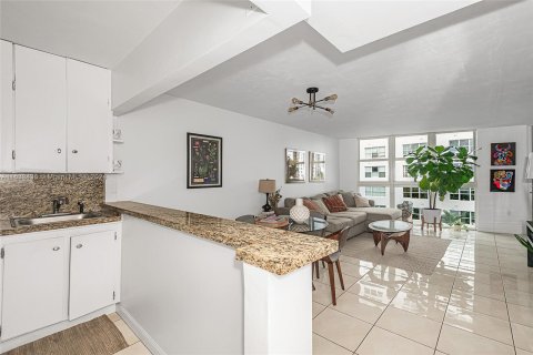 Copropriété à vendre à Miami Beach, Floride: 1 chambre, 69.68 m2 № 1293094 - photo 21