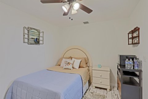 Casa en venta en West Palm Beach, Florida, 4 dormitorios, 195.84 m2 № 841929 - foto 2