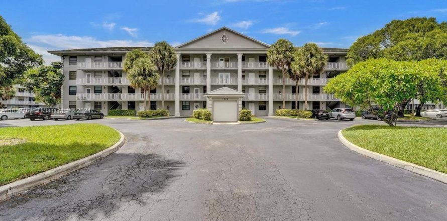 Condo in Davie, Florida, 2 bedrooms  № 1346006