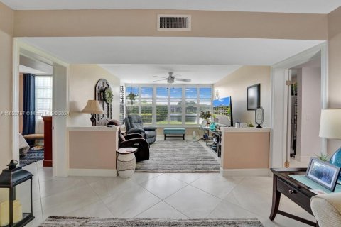 Condo in Davie, Florida, 2 bedrooms  № 1346006 - photo 17