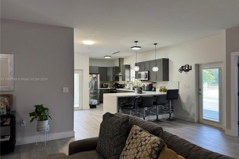 Casa en venta en West Park, Florida, 4 dormitorios, 184.78 m2 № 1159392 - foto 5