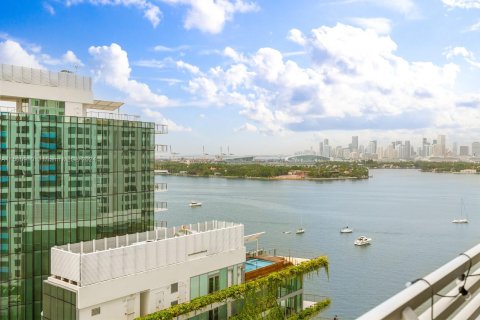 Condo in Miami Beach, Florida, 1 bedroom  № 1159395 - photo 2