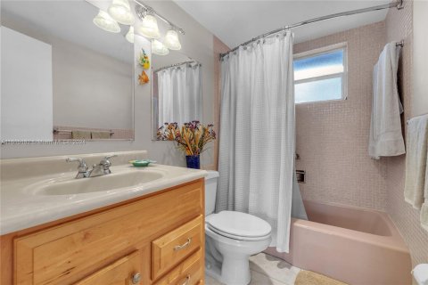 Condo in Miami Beach, Florida, 1 bedroom  № 1237029 - photo 6