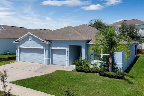 Villa ou maison à vendre à Groveland, Floride: 3 chambres, 192.12 m2 № 1342261 - photo 1